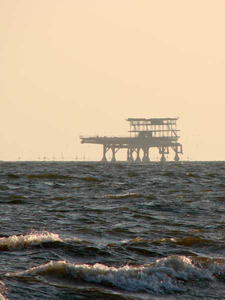 Буровая платформа в Темрюкском заливе