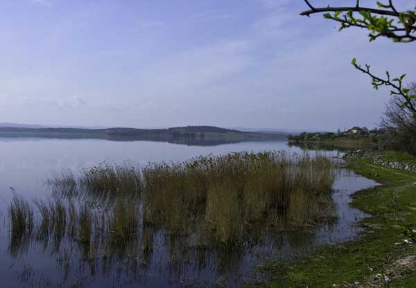 Мадренское озеро